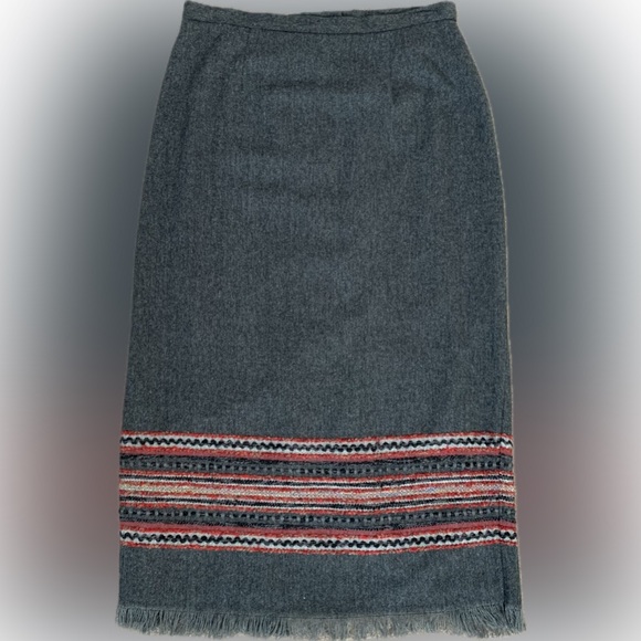 Embroidered wool skirt with fringe liner, size 12 from SAG HARBOR - Picture 4 of 6
